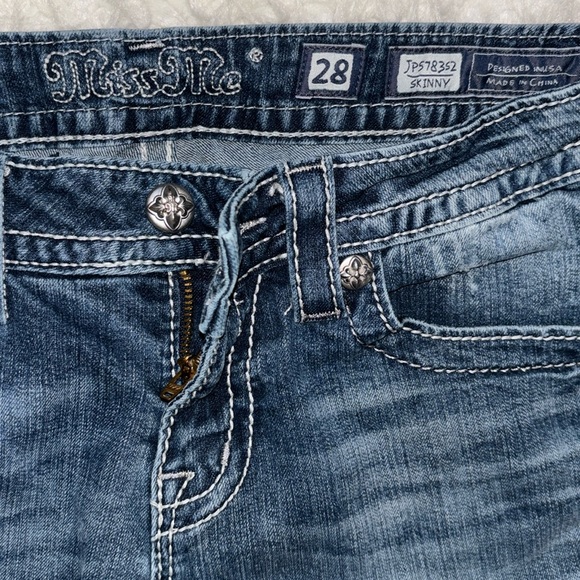Miss Me Fleur De Lis Skinny Denim, Size 28 - Picture 6 of 16